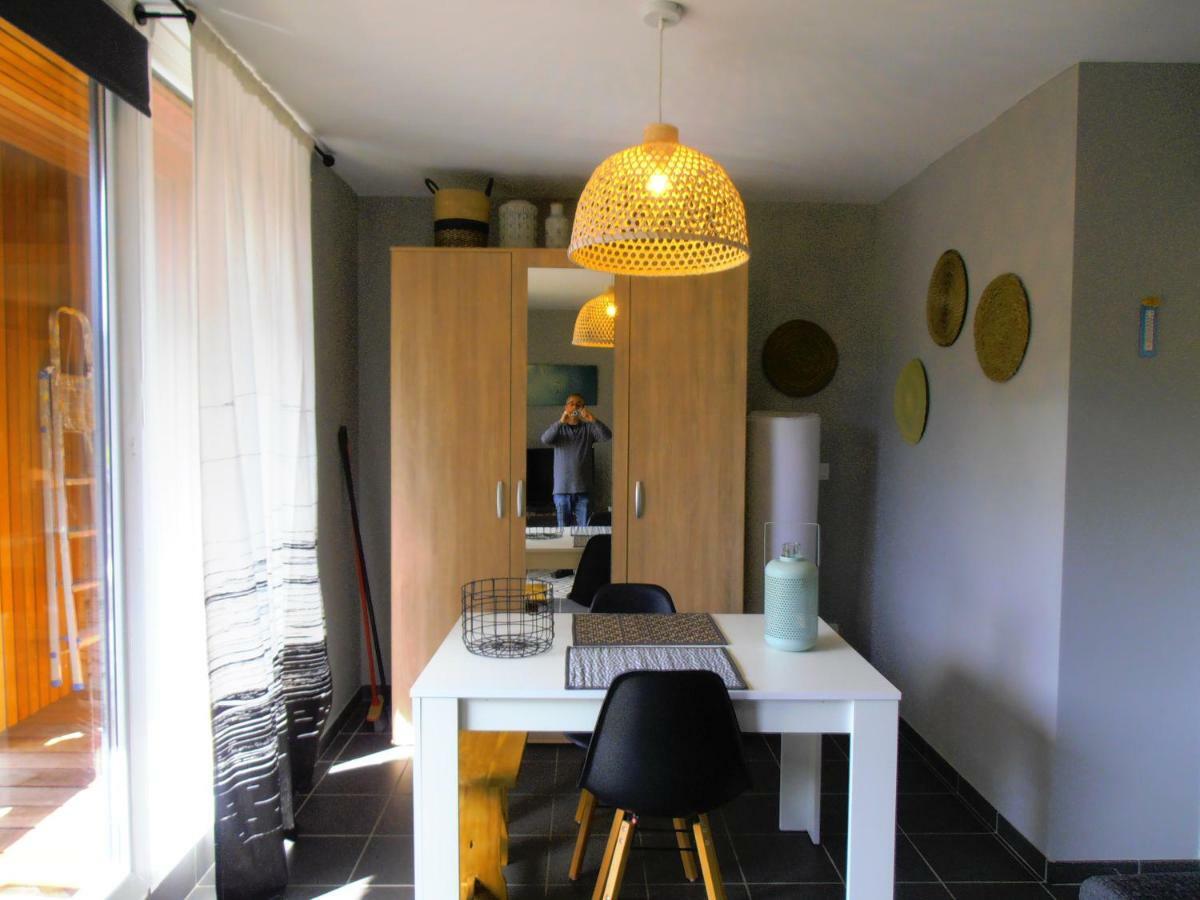 Studio Le Vedeur Avec Balcon Vue Sur Riviere Дюрби Екстериор снимка